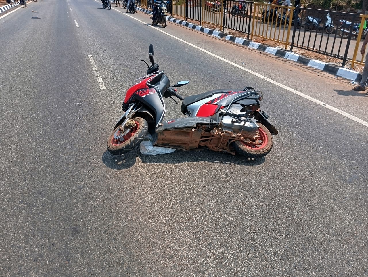 ಮಾಬುಕಳದಲ್ಲಿ ಭೀಕರ ಅಪಘಾತ: ಟ್ರಕ್ ಡಿಕ್ಕಿಗೆ ಸ್ಕೂಟಿ ಸವಾರೆ ಮಹಿಳೆ ಸ್ಥಳದಲ್ಲೇ ಸಾವು